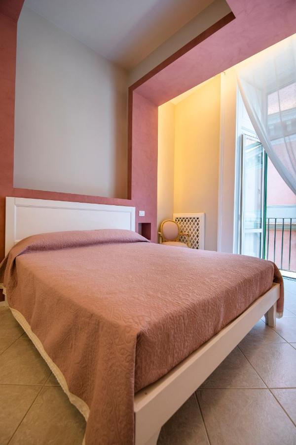 Mercatello Bed And Breakfast Naples Luaran gambar